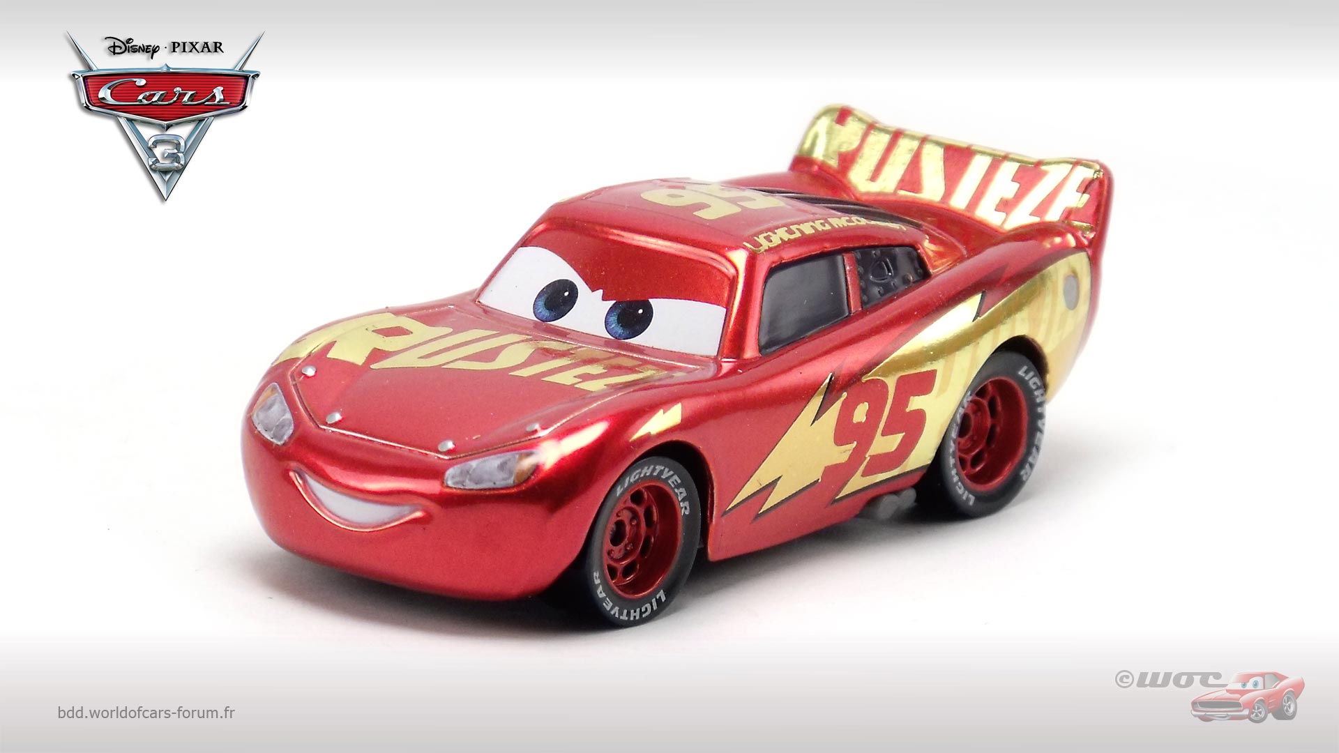 Rust-Eze Racing Center Lightning McQueen